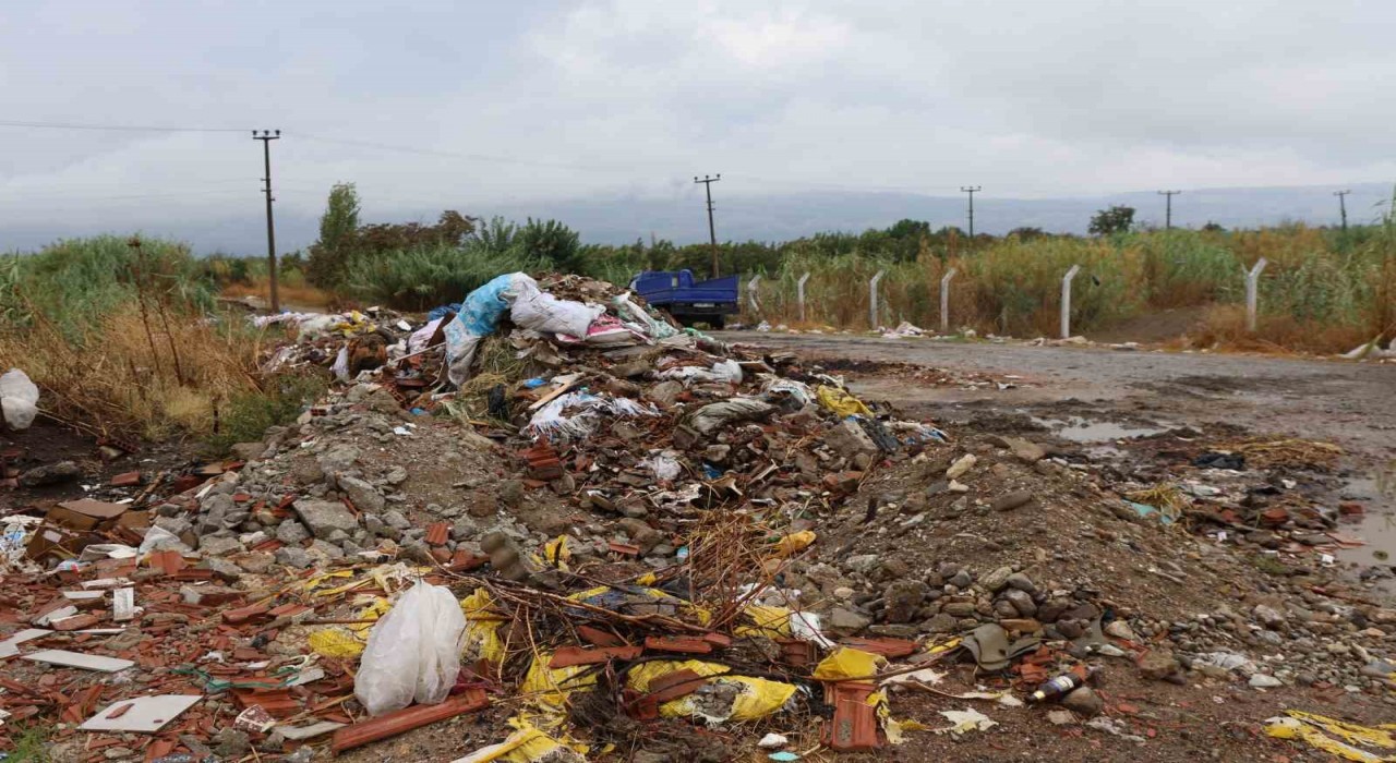 Umurluda çöp sorunu