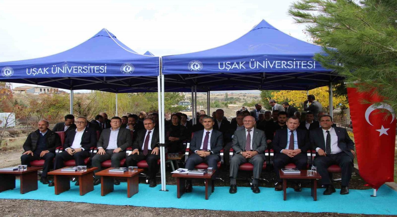 Uşak Üniversitesi Eşme MYOnun yeni binasının temeli atıldı