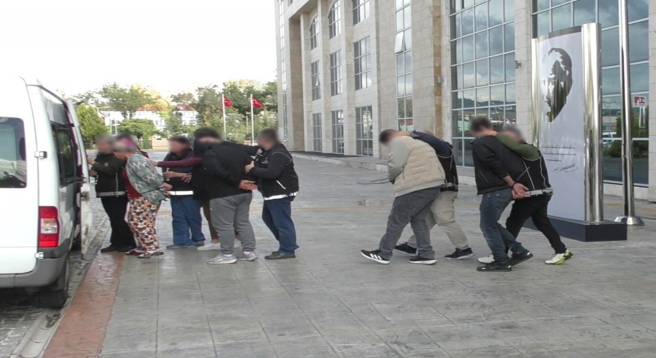 Uşakta uyuşturucu operasyonunda 7 kişi tutuklandı