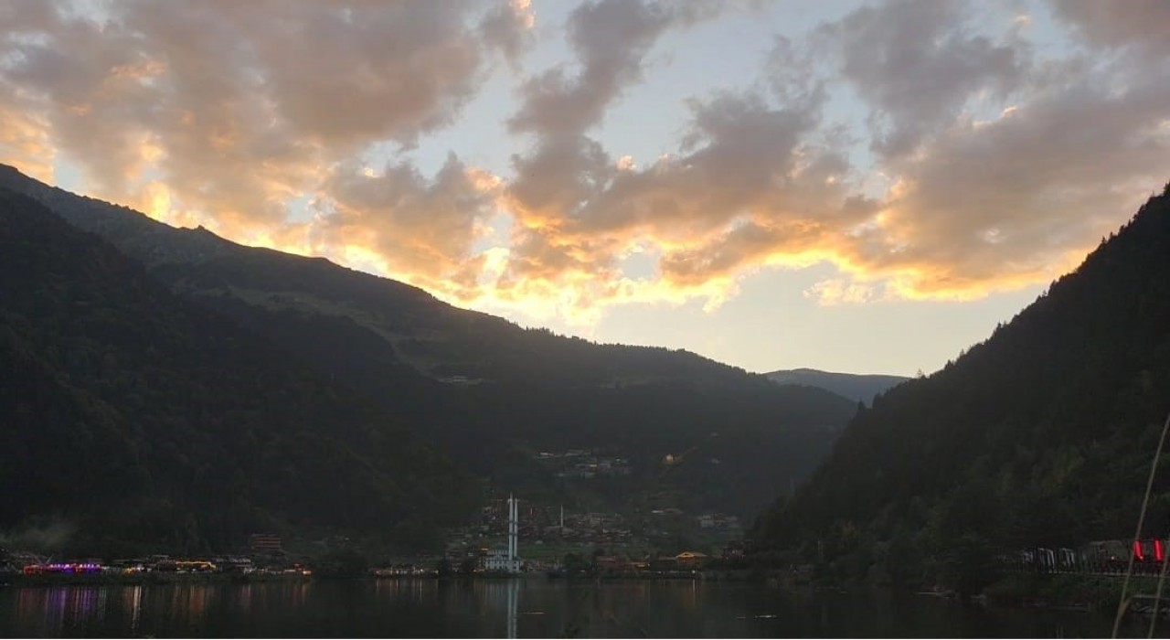 Uzungölde görsel şölen: Bulut geçişleri büyüledi