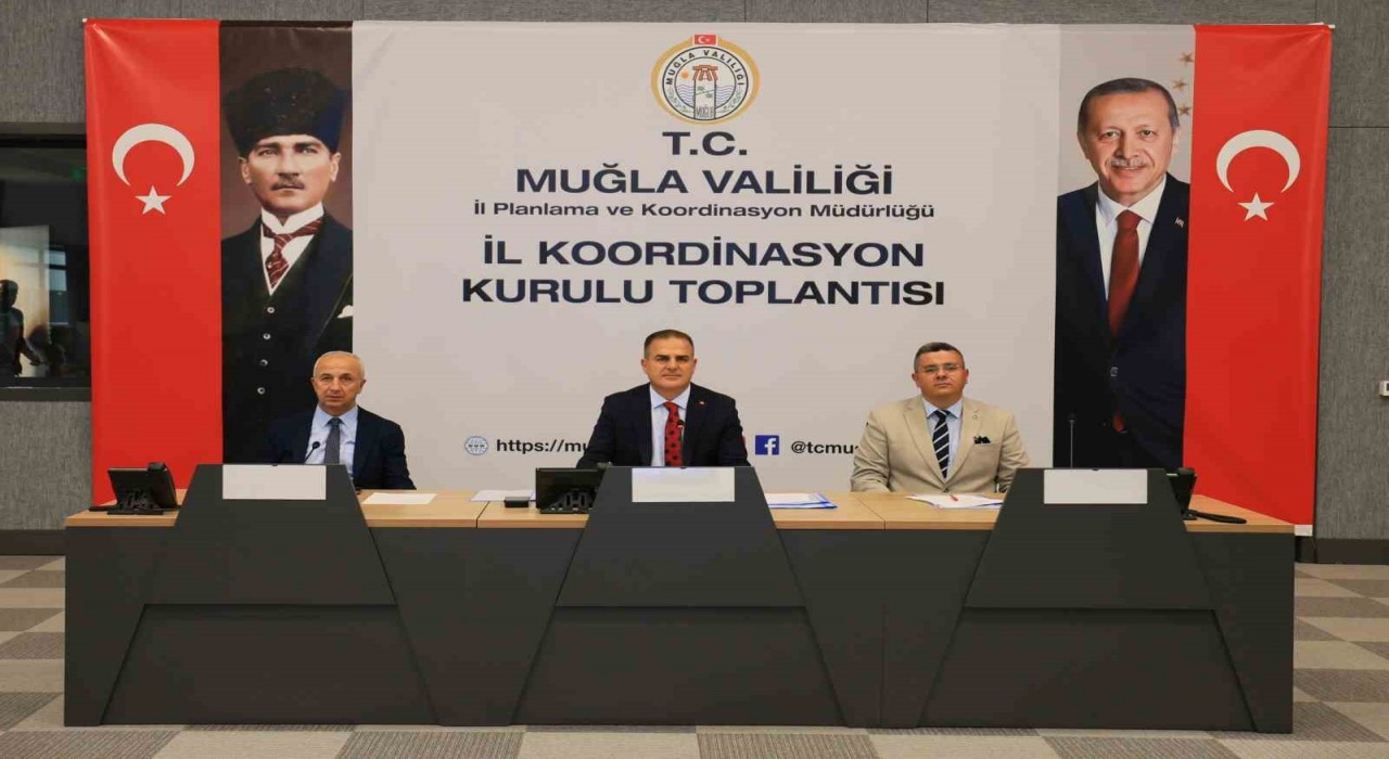 Vali Akbıyıktan eski tip sürücü belgesi uyarısı