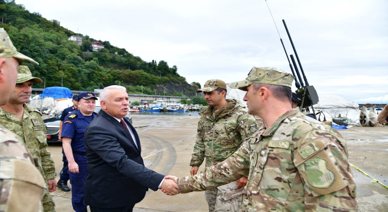Vali Aziz Yıldırım: Denizde şüpheli ya da tanımlayamadığınız herhangi bir cisim gördüğünüzde lütfen müdahale etmeyin