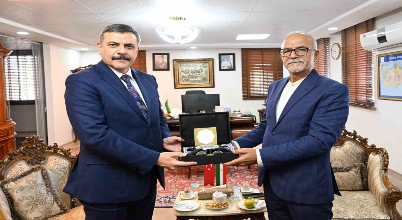 Vali Çiftçiden iade-i ziyaret