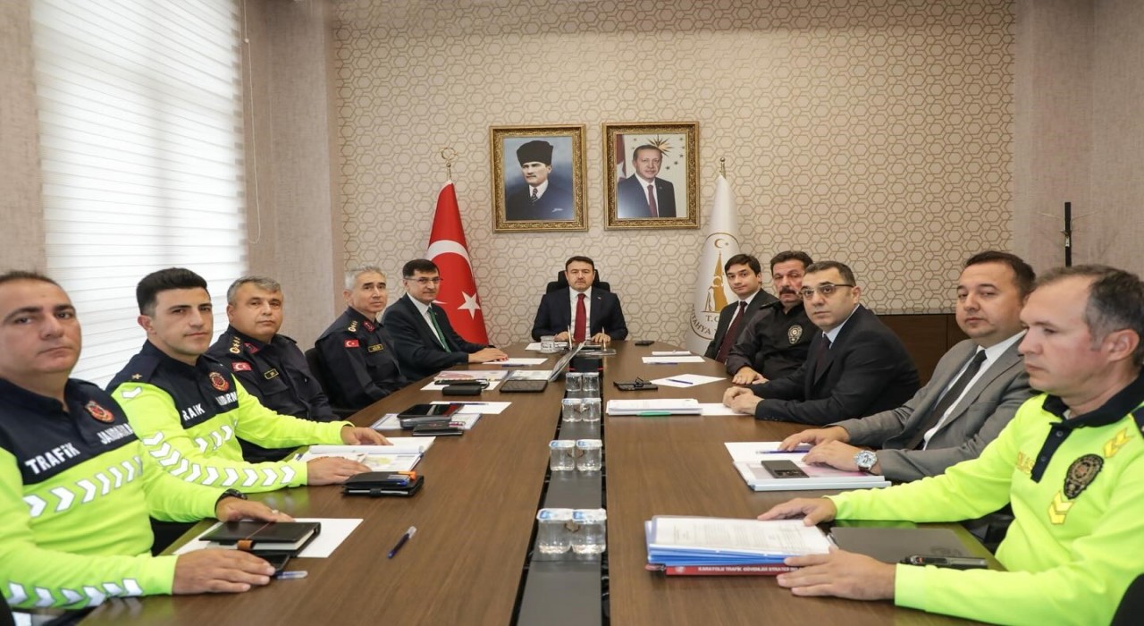 Vali Işın, Karayolu Trafik Güvenliği toplantısına katıldı