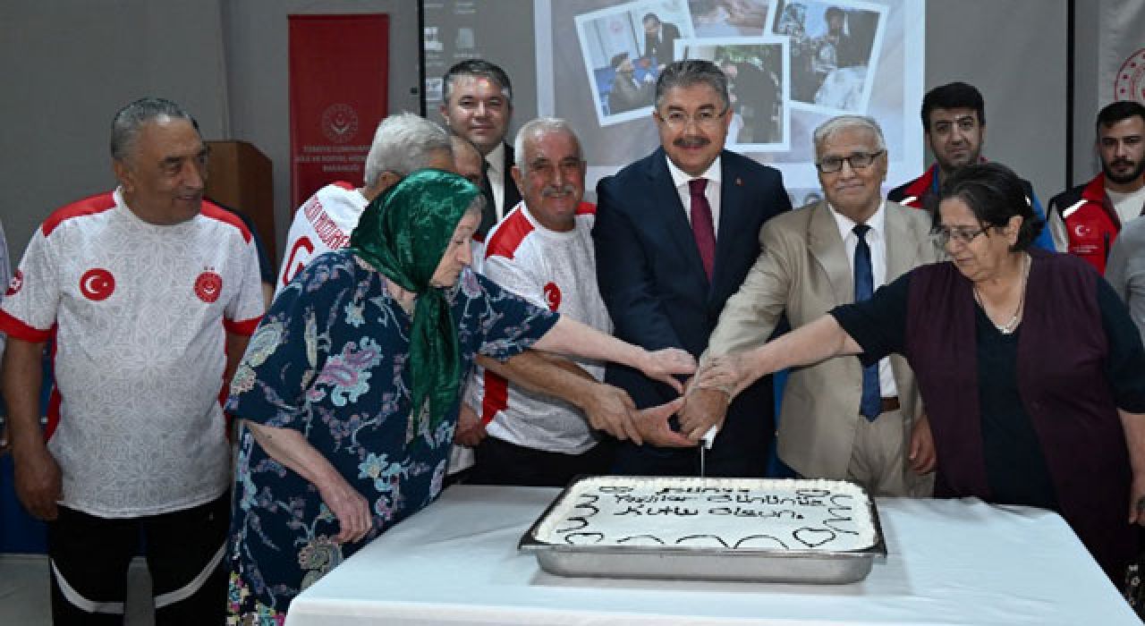 Vali Yılmaz, Huzurevi ve Ev Ziyaretleriyle Büyükleri Sevindirdi