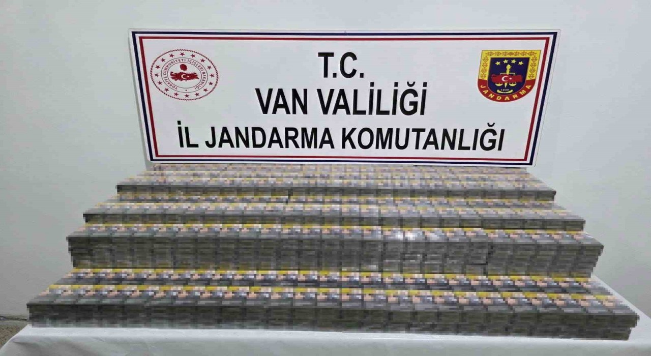 Vanda 2 bin 470 paket kaçak sigara ele geçirildi