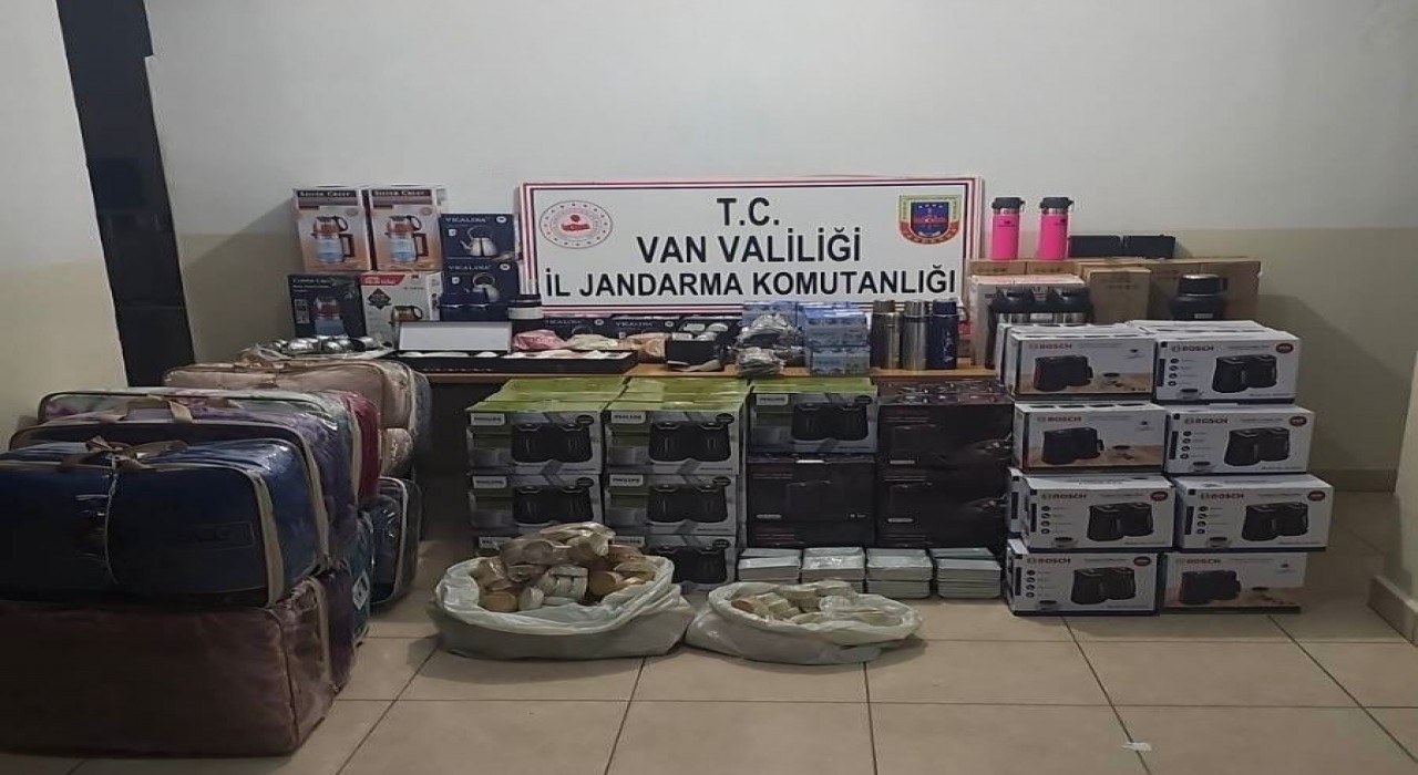 Vanda gümrük kaçağı malzeme ele geçirildi
