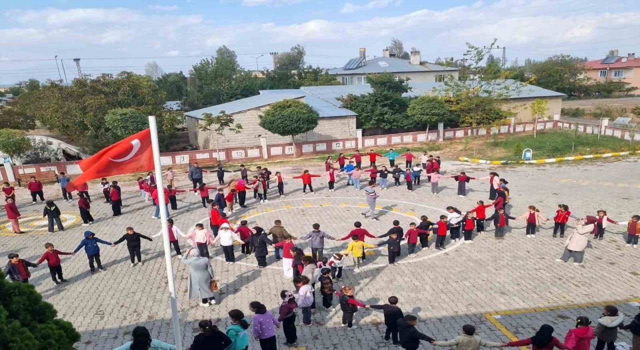 Vanda tüm okullarda eş zamanlı afet tatbikatı gerçekleştirildi