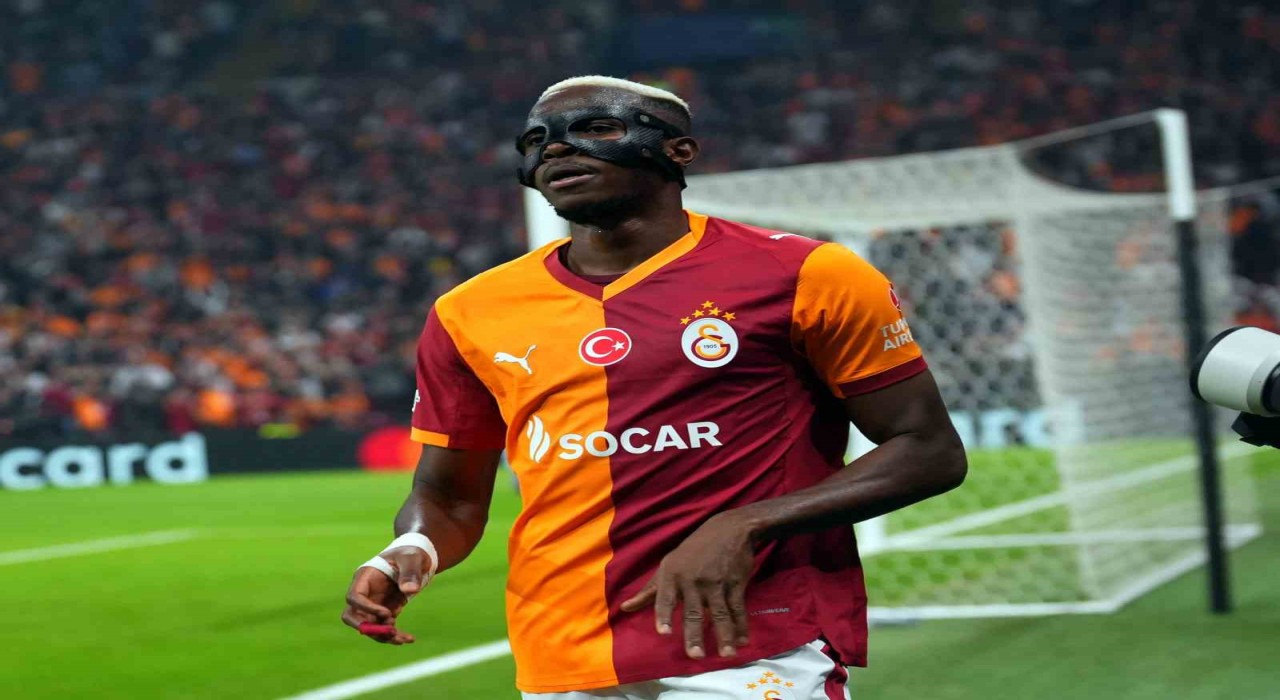 Victor Osimhen, UEFA Şampiyonlar Ligindeki gol sayısını 3e yükseltti
