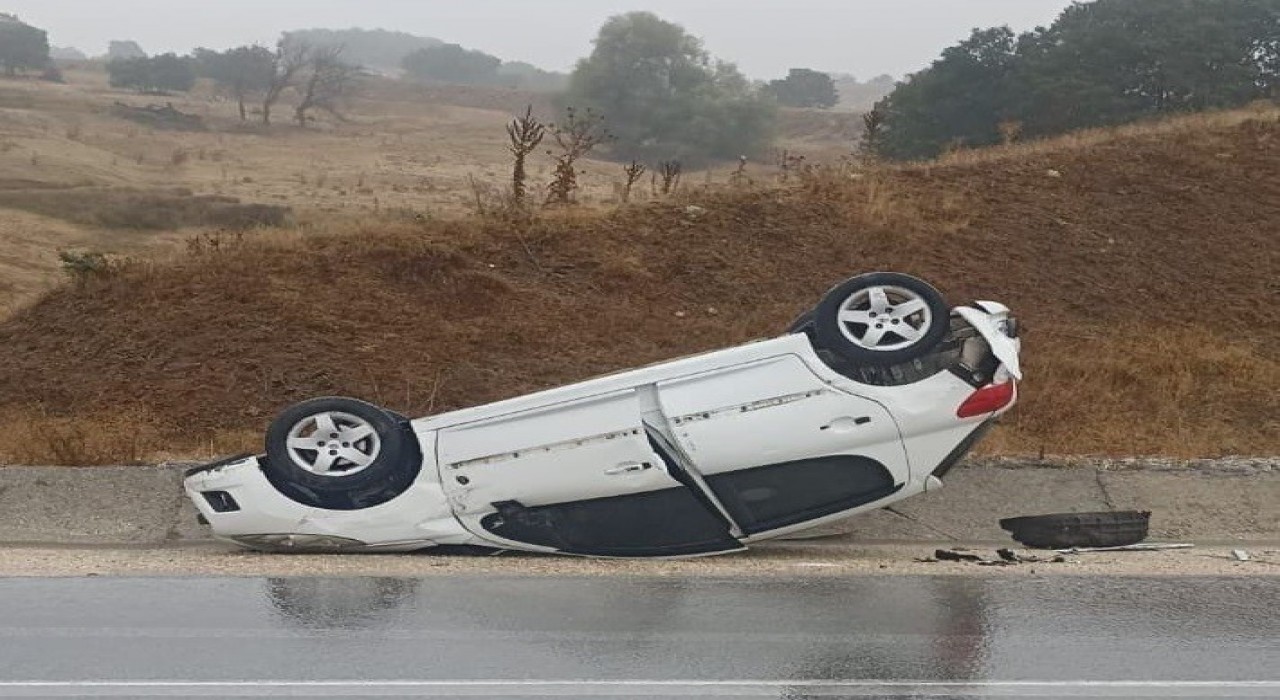 Yağış beraberinde kazayı getirdi; 2 kişi yaralandı