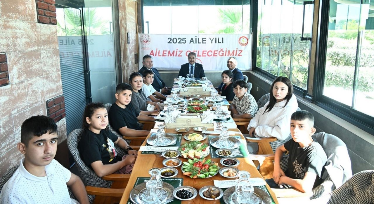 Yılmaz, Öksüz ve Yetim Çocuklarla Kahvaltıda Buluştu