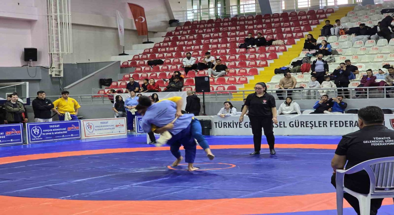 Yozgatta 27 ilden 580 sporcunun yarışacağı şampiyona başladı