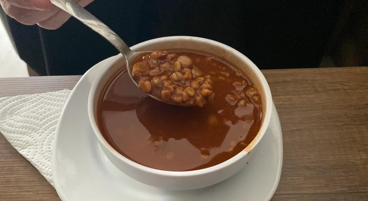 Yozgatta hem yöresel hem şifa deposu hem de damak tadı: Kuşburnu yemeği