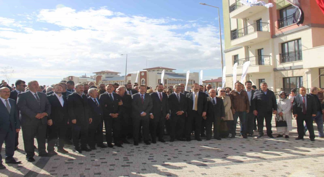 Yozgatta TOKİ konutları hak sahiplerine teslim edildi