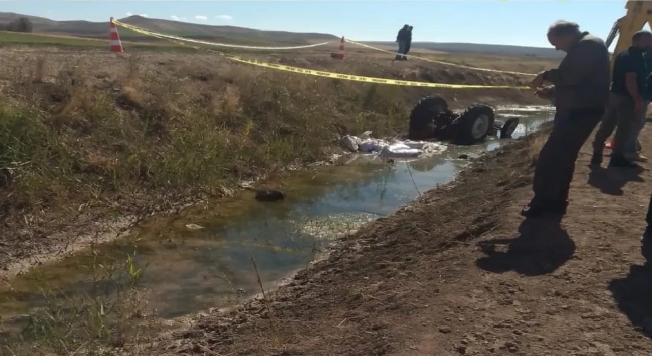 Yozgatta traktör devrildi: 1 ölü, 1 yaralı