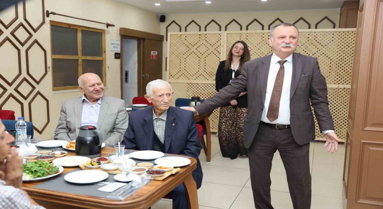 Yunusemreden Yaşlılar Gününe özel vefa etkinliği