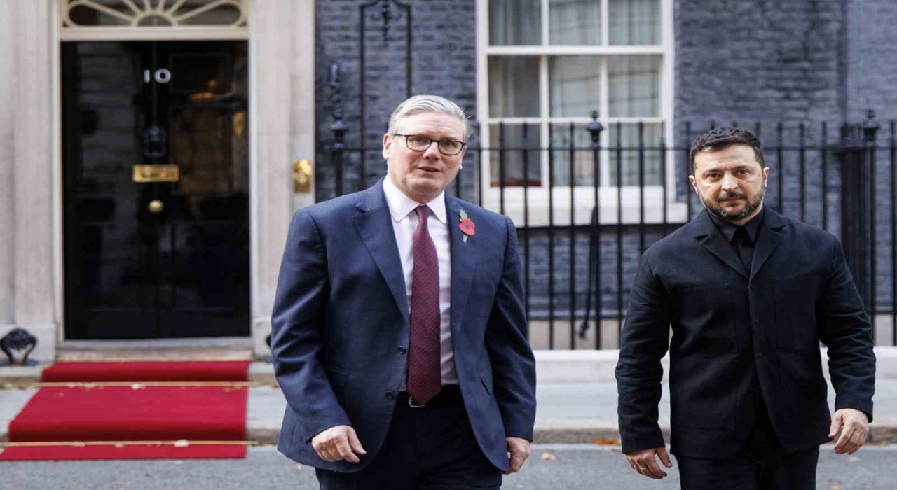 Zelenskiy: Tüm Rus petrol şirketlerinin dünya pazarına erişimi kesilmeli