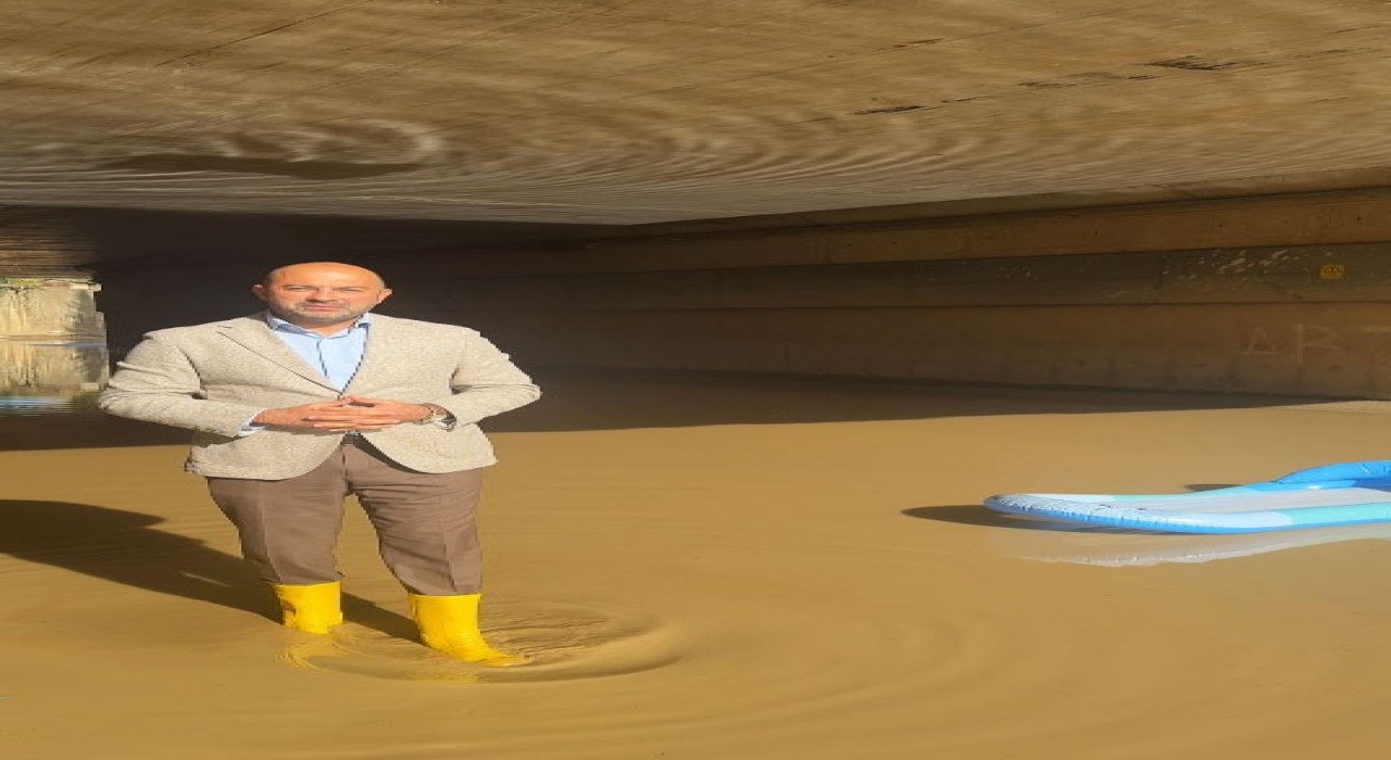 20 ay sonra aynı noktada su baskını yaşandı: Bu kez AK Partiden CHPli Belediye Başkanı Köseye ‘alt geçit eleştirisi geldi