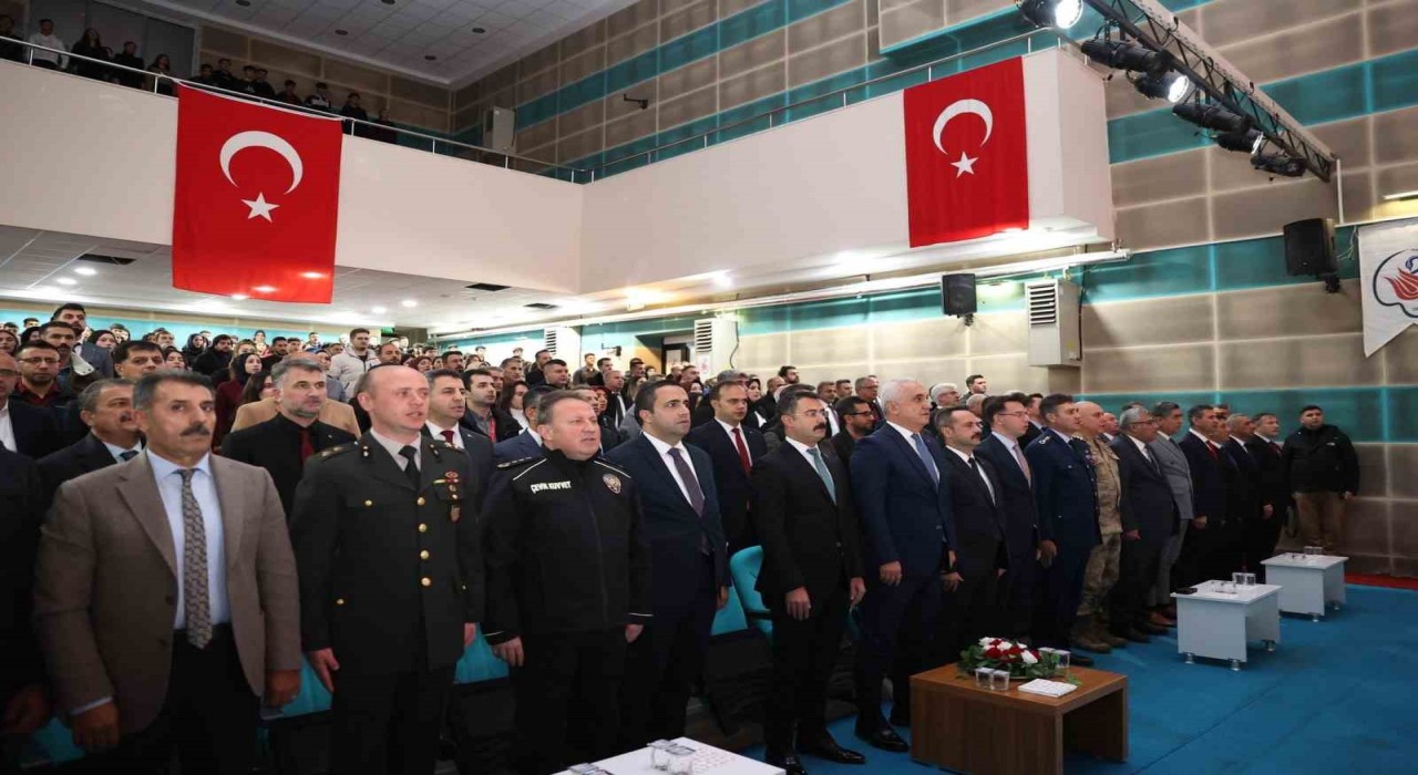 24 Kasım Öğretmenler Günü Muşta törenle kutlandı