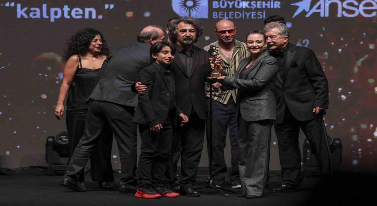 62. Altın Portakala ‘Tavşan İmparatorluğu 7 ödülle damga vurdu