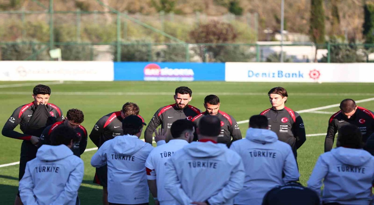 A Milli Futbol Takımı, İspanya maçı hazırlıklarına başladı