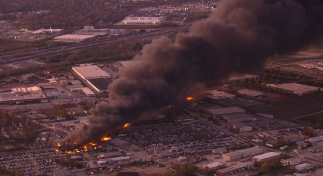 ABDdeki kargo uçağı kazasının bilançosu netleşmeye başladı: En az 3 ölü, 11 yaralı