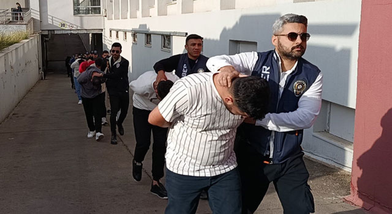 Adana Merkezli “Sazan Sarmalı” Operasyonu: 8 İlde 24 Tutuklama
