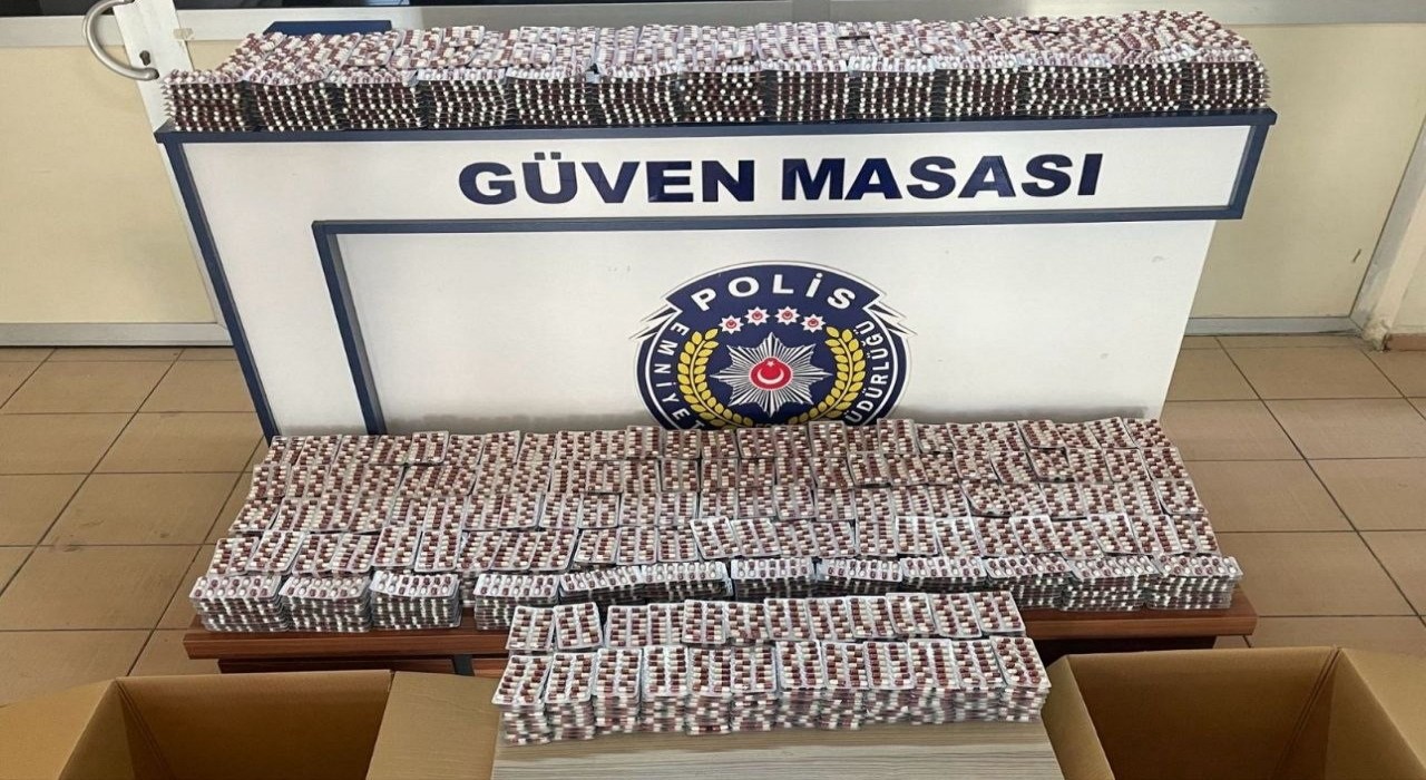 Adanada aracında 34 bin 176 sentetik hap ele geçirilen sürücü tutuklandı