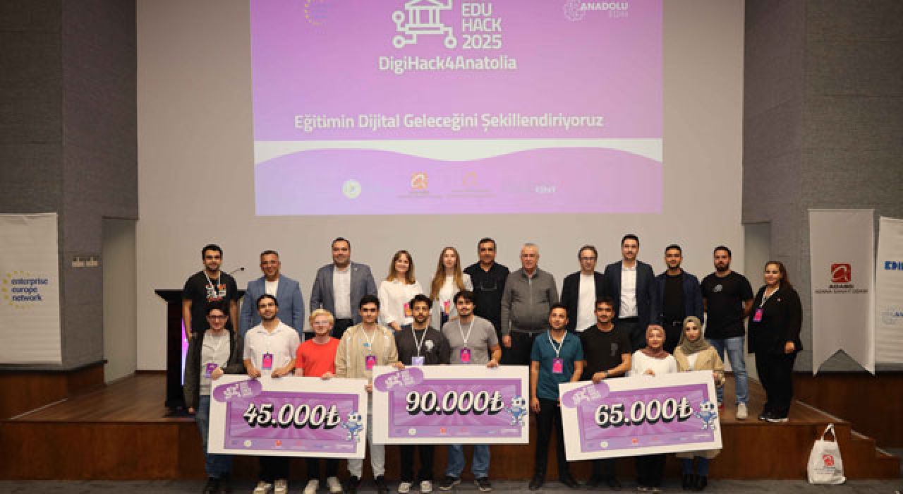 Adana’da Yapay Zeka Odaklı Eğitim Projeleri Yarıştı