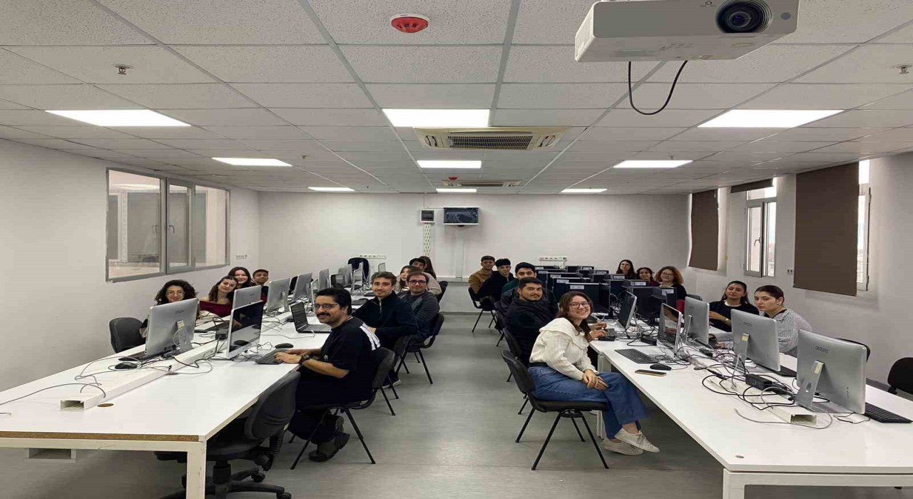 ADÜde bilgisayar labaratuvarı yenilendi