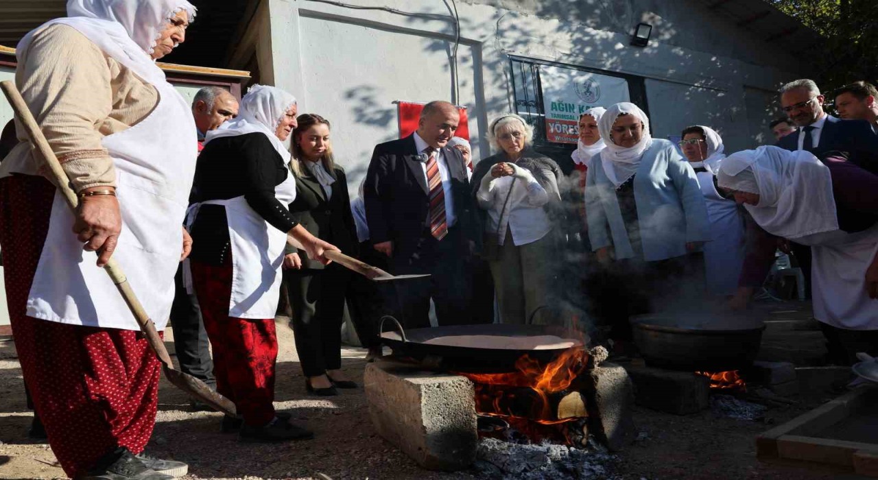 Ağında yöresel leblebi yapımı etkinliği