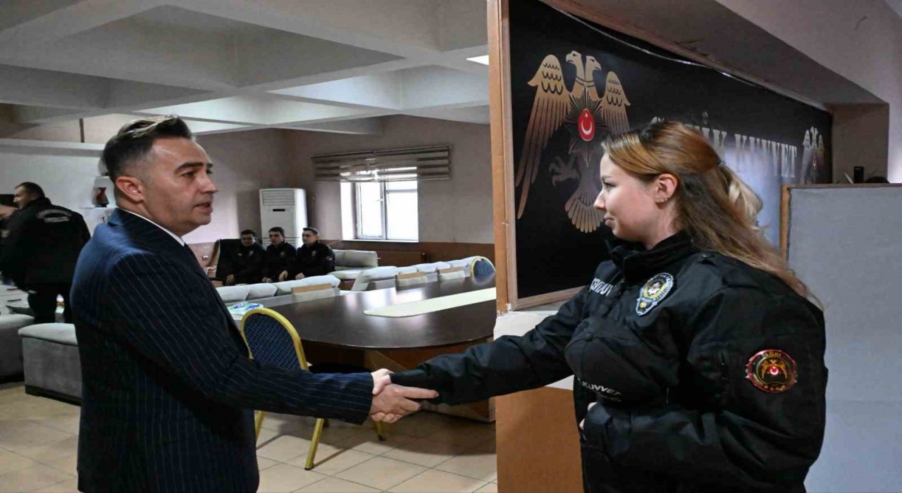 Ağrı Emniyet Müdürü Önderden çevik kuvvete başarı belgesi