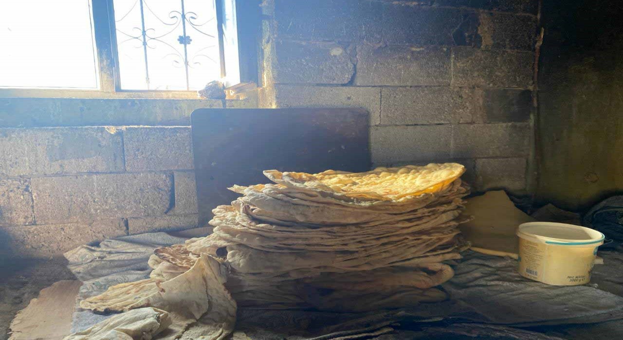 Ağrıda soğukların başlamasıyla tandırlar kış hazırlıkları için yanmaya başladı