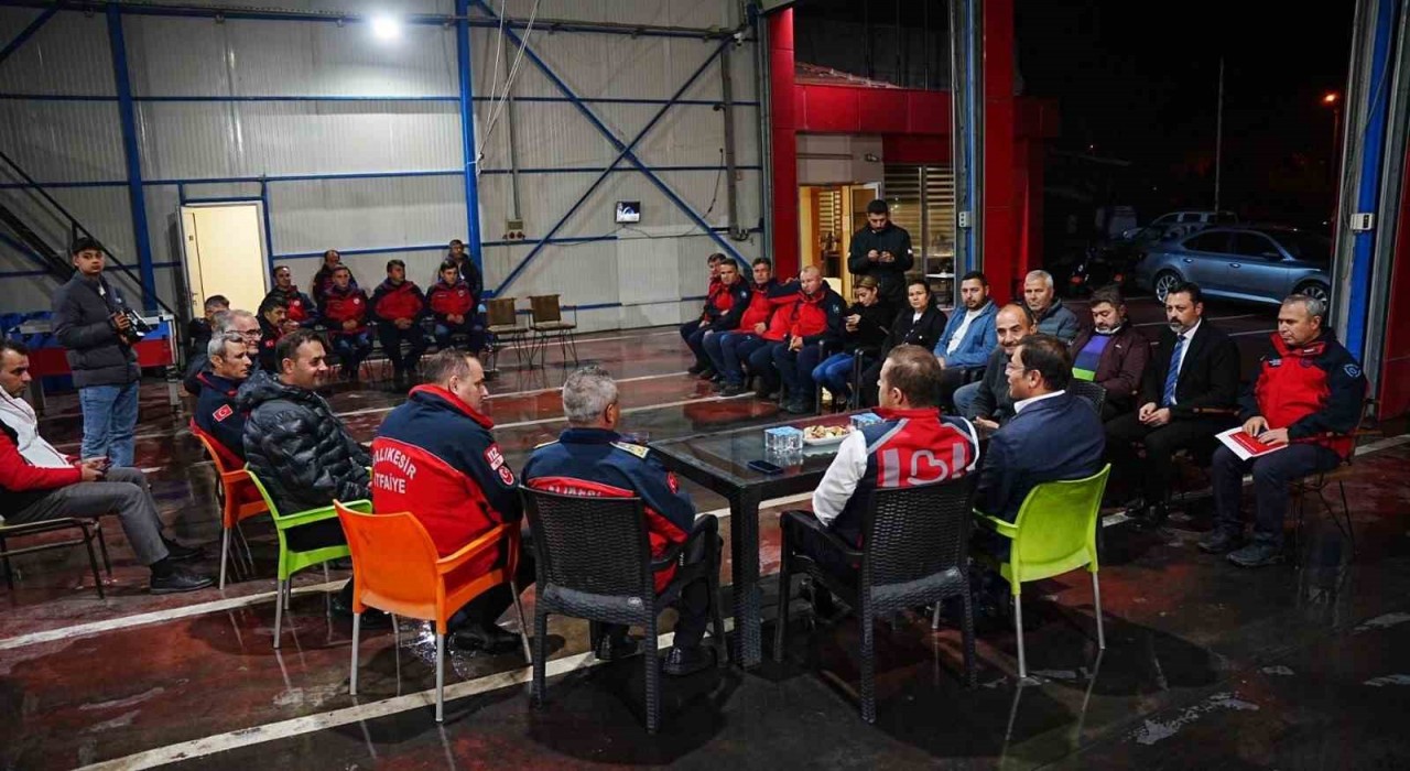 Ahmet Akından Sındırgıya moral ziyareti