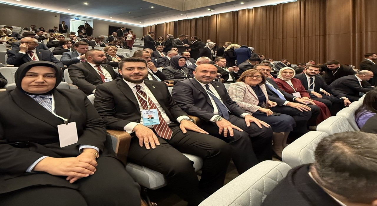 AK Parti Eskişehir Teşkilatı, 175. Genişletilmiş İl Başkanları Toplantısına katıldı