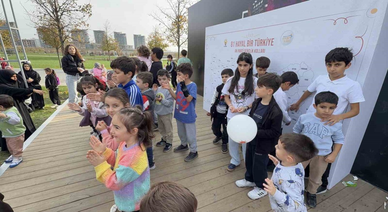 AK Parti Gençlik Kollarından anlamlı etkinlik: 81 Hayal Bir Türkiye