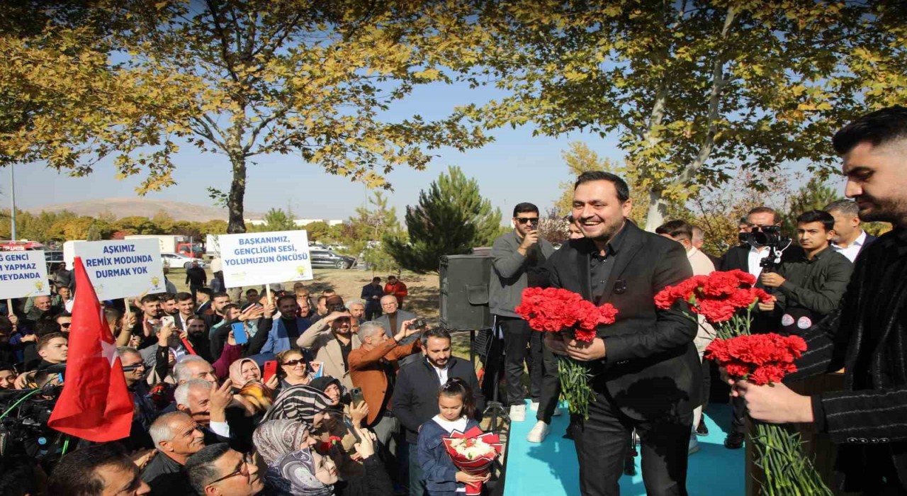 AK Parti İl Başkanı Selmanoğlu: Elazığda yeni bir hizmet dönemini hep birlikte başlatacağız