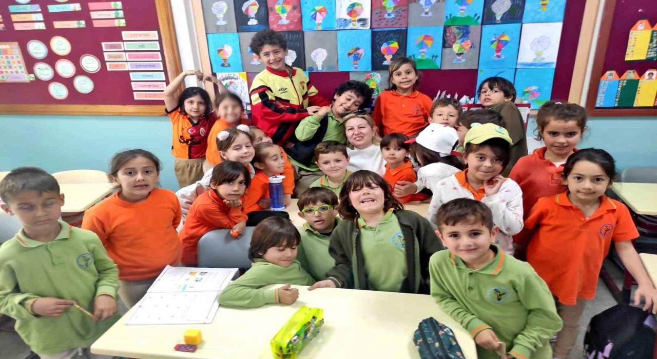 Alaçatıda ilkokul öğrencilerinden anlamlı dayanışma
