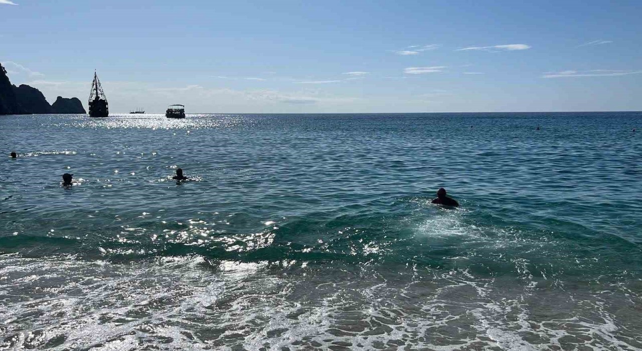 Alanyada Kasım ayında deniz keyfi
