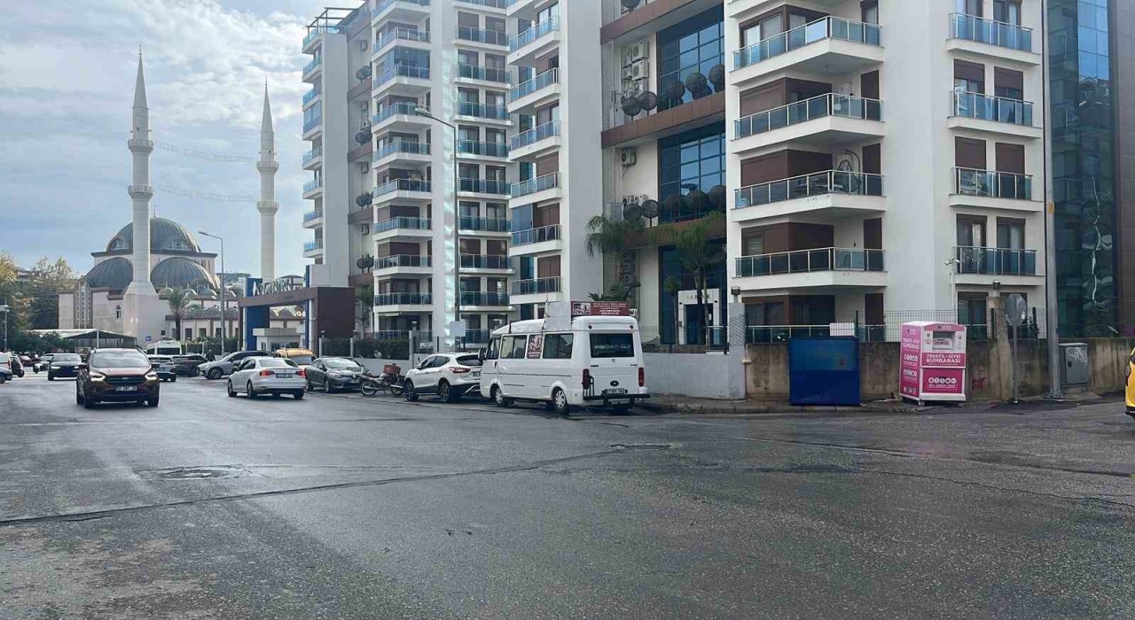 Alanyada sokakta kadına saldırıda bulunan şahıs yakalandı