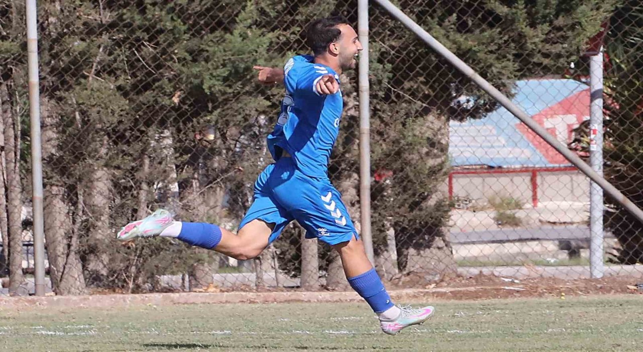 Aliağa Helvacı Sporun genç yıldızı Eray 3. Lige transfer oldu