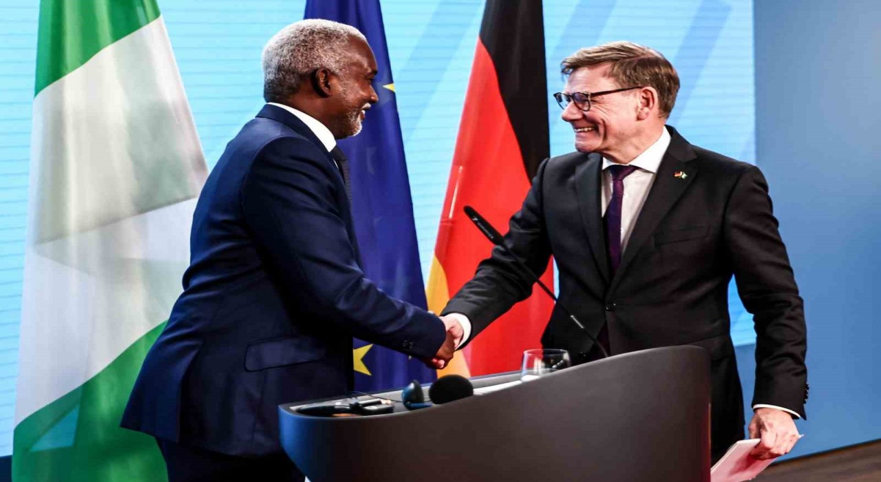 Alman Bakan Wadephul: Suriyelilerin gönüllü dönüşü gerçekleşmezse zorla yapılabilir