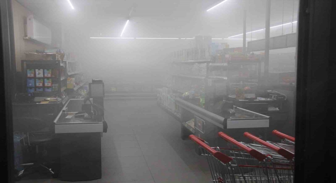 Amasyada korkutan yangın: Marketi duman kapladı