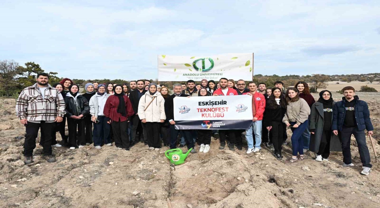 Anadolu Üniversitesi Teknofest Kulübünden geleceğe 200 fidan