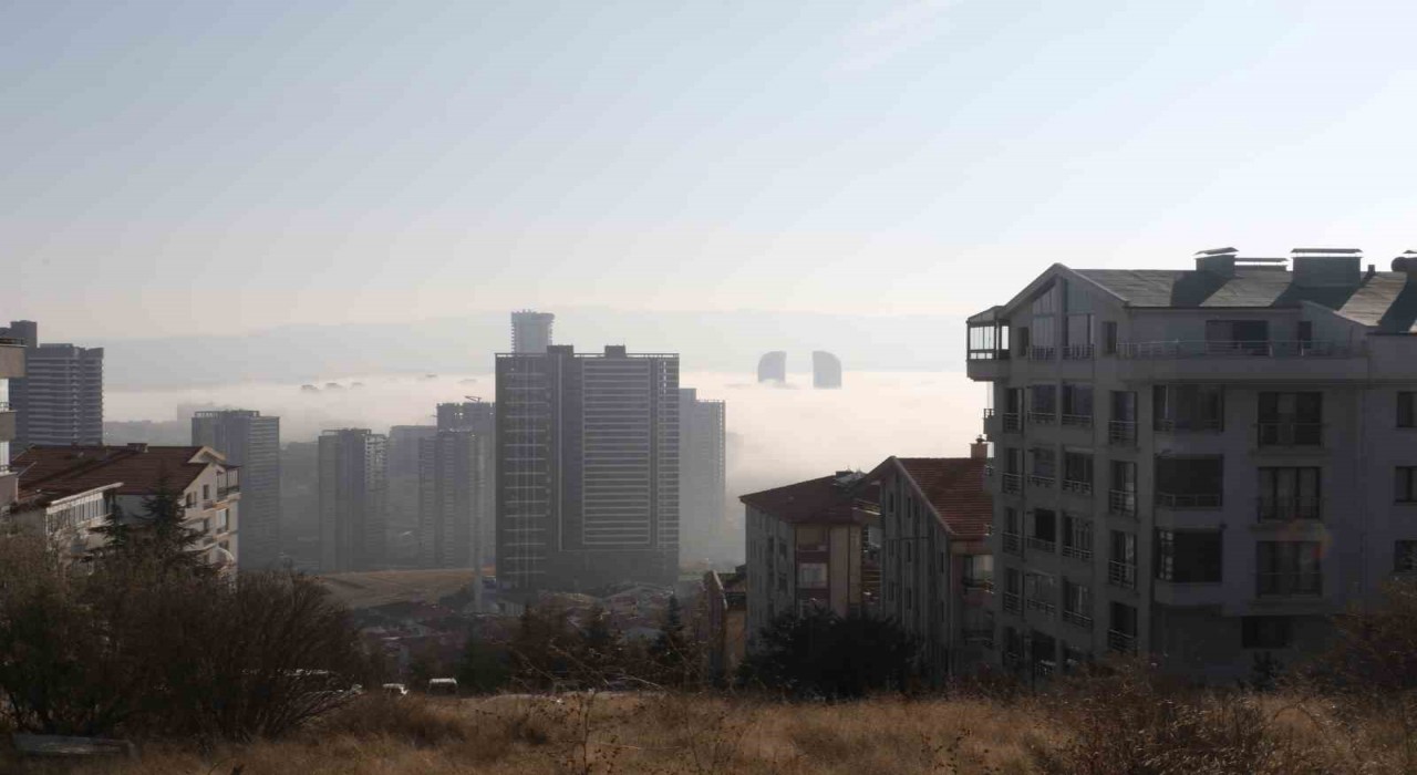 Ankarada sis etkili oldu