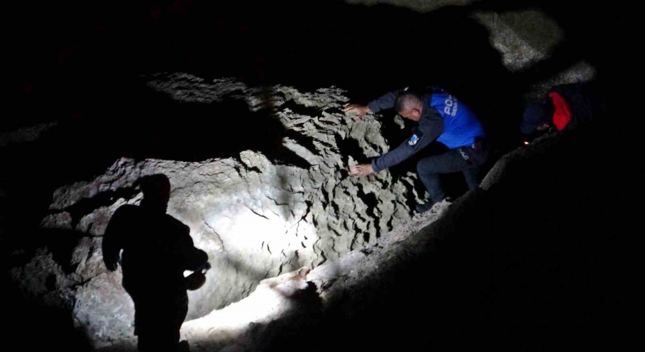 Antalyada 30 metrelik falezlerden kayalık alana düşerek hayatını kaybeden gencin kimliği belli oldu