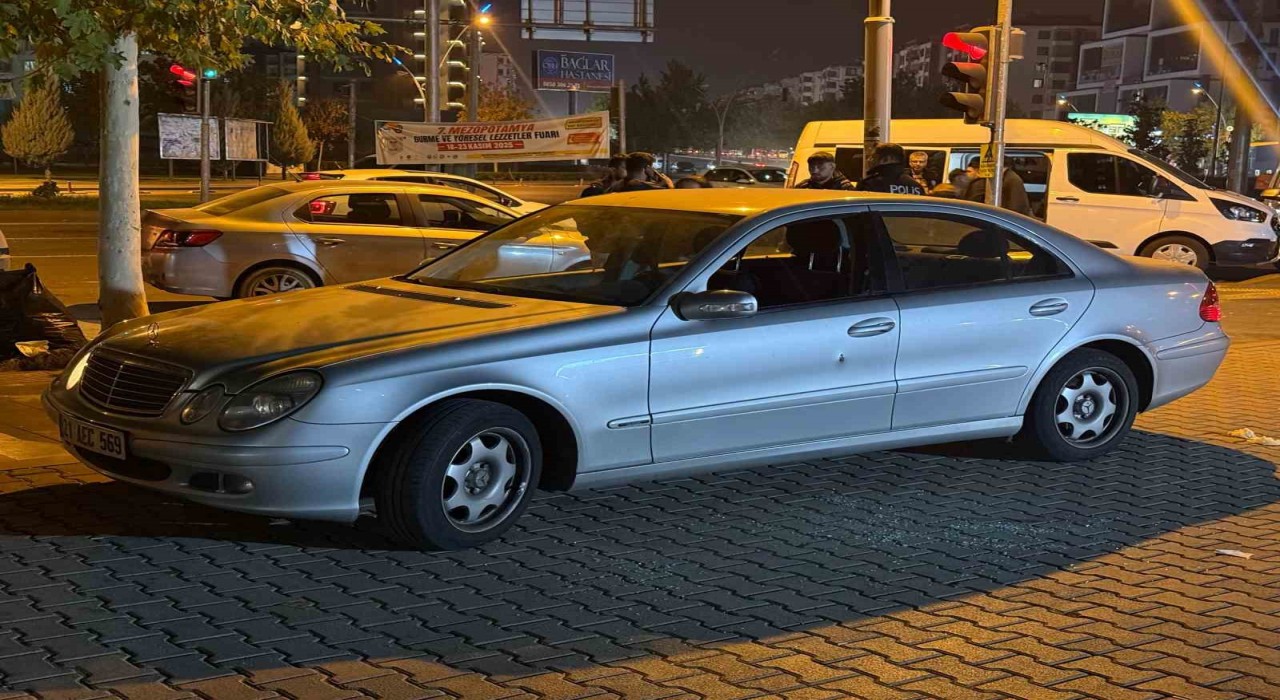 Aracına binerken silahlı saldırıya uğradı: 1 ölü