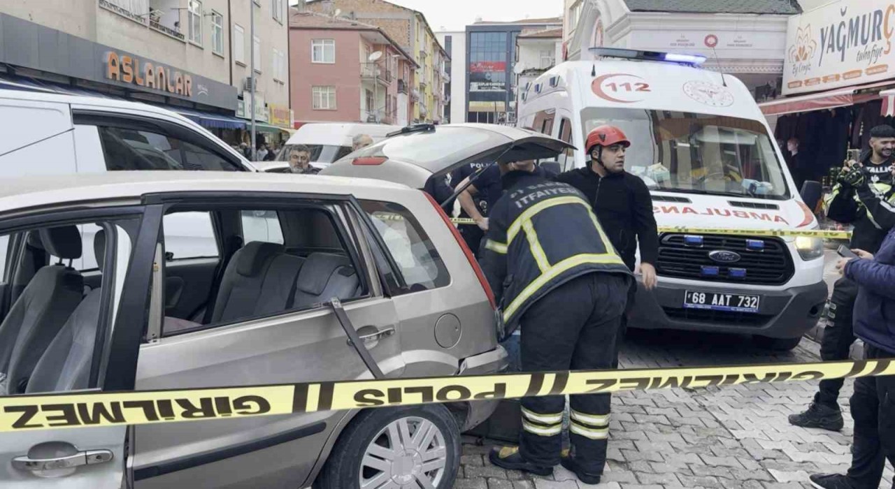 Araçtaki piknik tüpü bomba gibi patladı: 1 yaralı