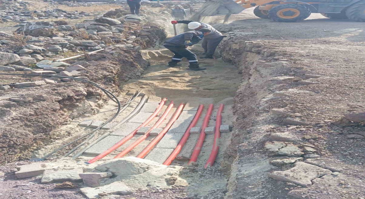 Aras Elektrik, Karayazının enerji altyapısını güçlendiriyor
