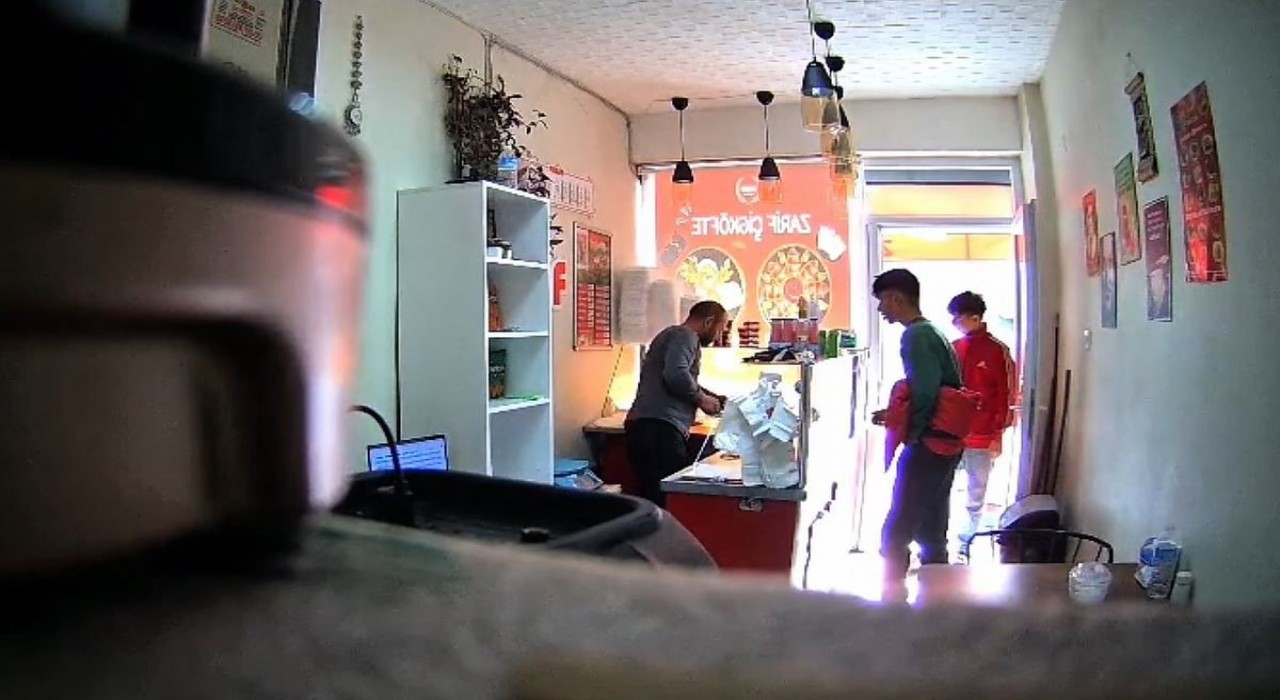 Arnavutköyde çiğköftecide ilginç dolandırıcılık